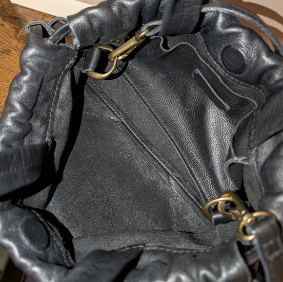 Madewell Mini Piazza Crossbody Bag in Black Leather - Picture 8 of 10